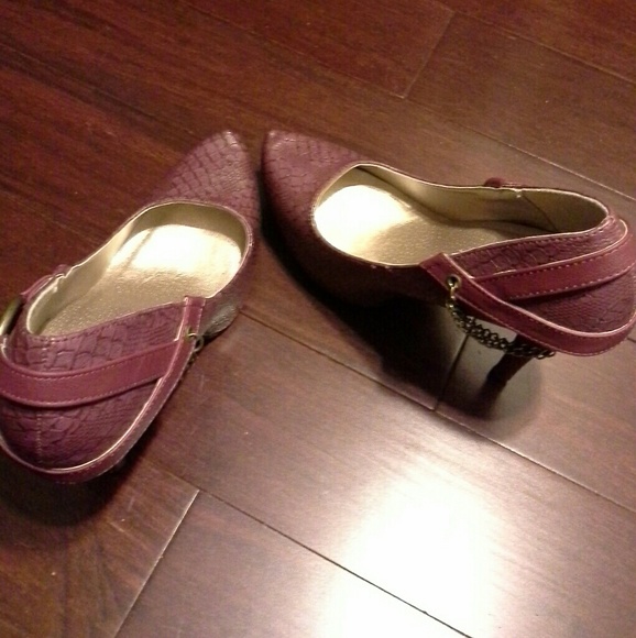 Shoes - Picture 2 of 2